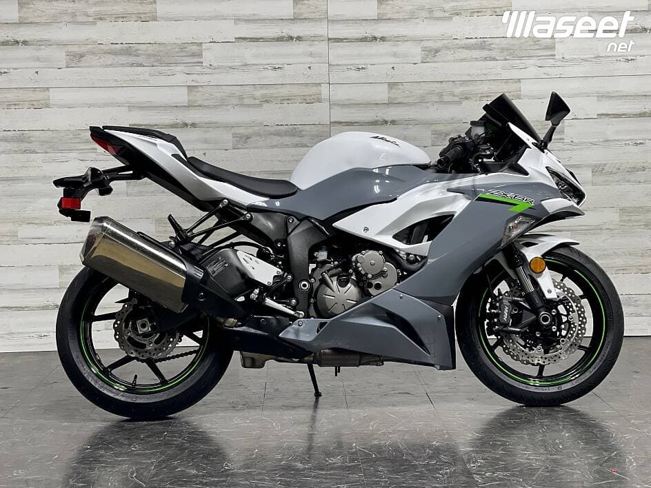كاواساكي نينجا ZX 6R موديل 2021 1