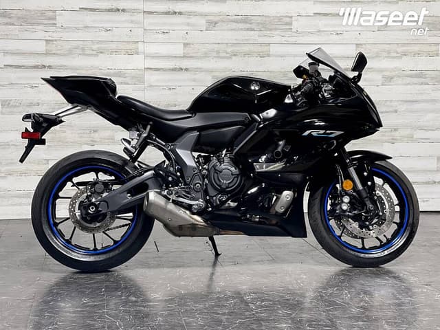 Yamaha R7 model 2022