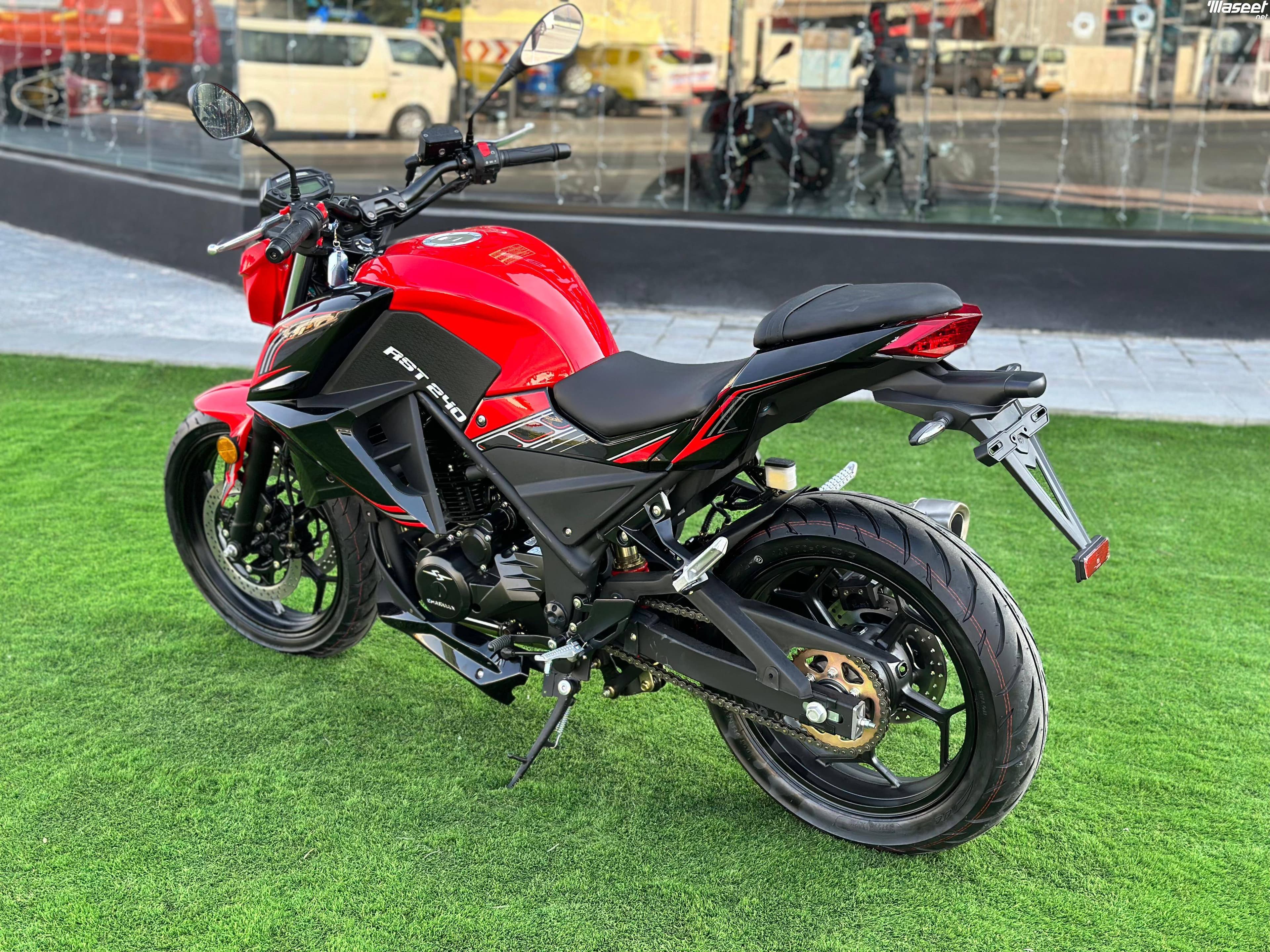 Charmax RST240 sports bike 0