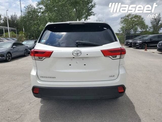 2019 Toyota Highlander XLE FWD 3