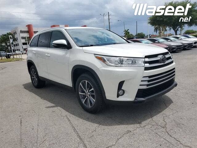 2019 Toyota Highlander XLE FWD 2