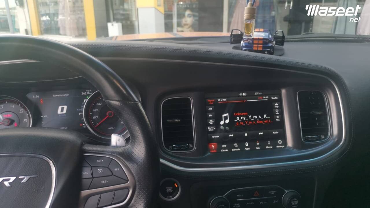 للبيع دودج تشارجر SRT8 2020 3
