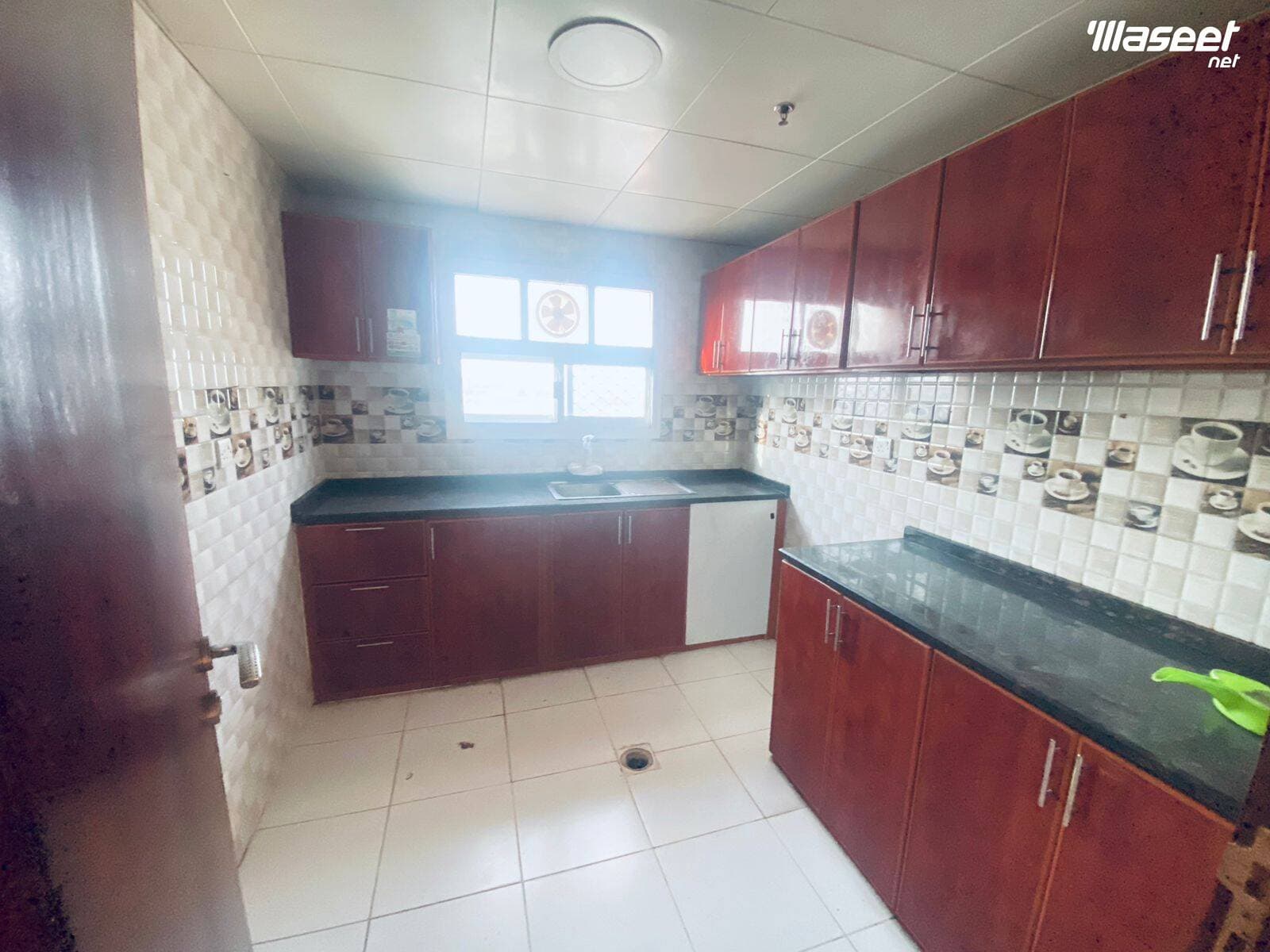 Three rooms for annual rent in Ajman 3
