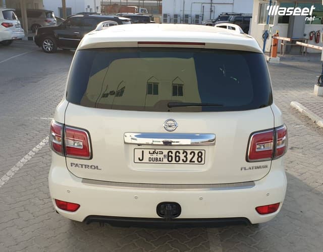 Nissan Patrol Platinum SE V8 2015