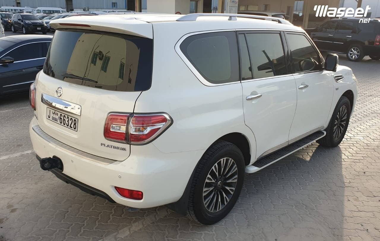 Nissan Patrol Platinum SE V8 2015 8