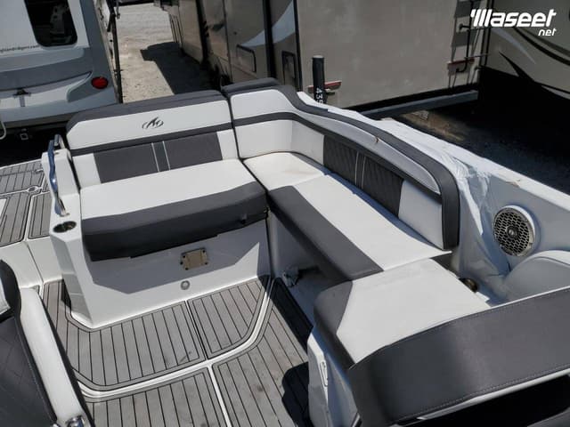 2021 Montana Boat