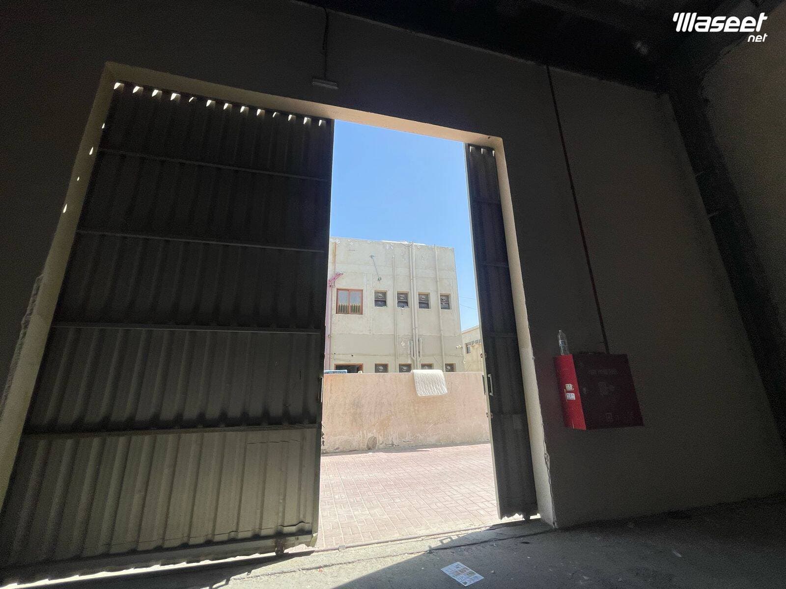 2500 SQFT WAREHOUSE 2