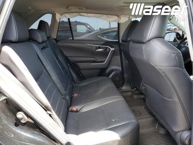 2022 Toyota RAV4 Xle Premium 3