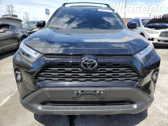 2022 Toyota RAV4 Xle Premium 2