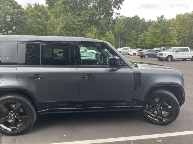 2023 Land Rover Defender