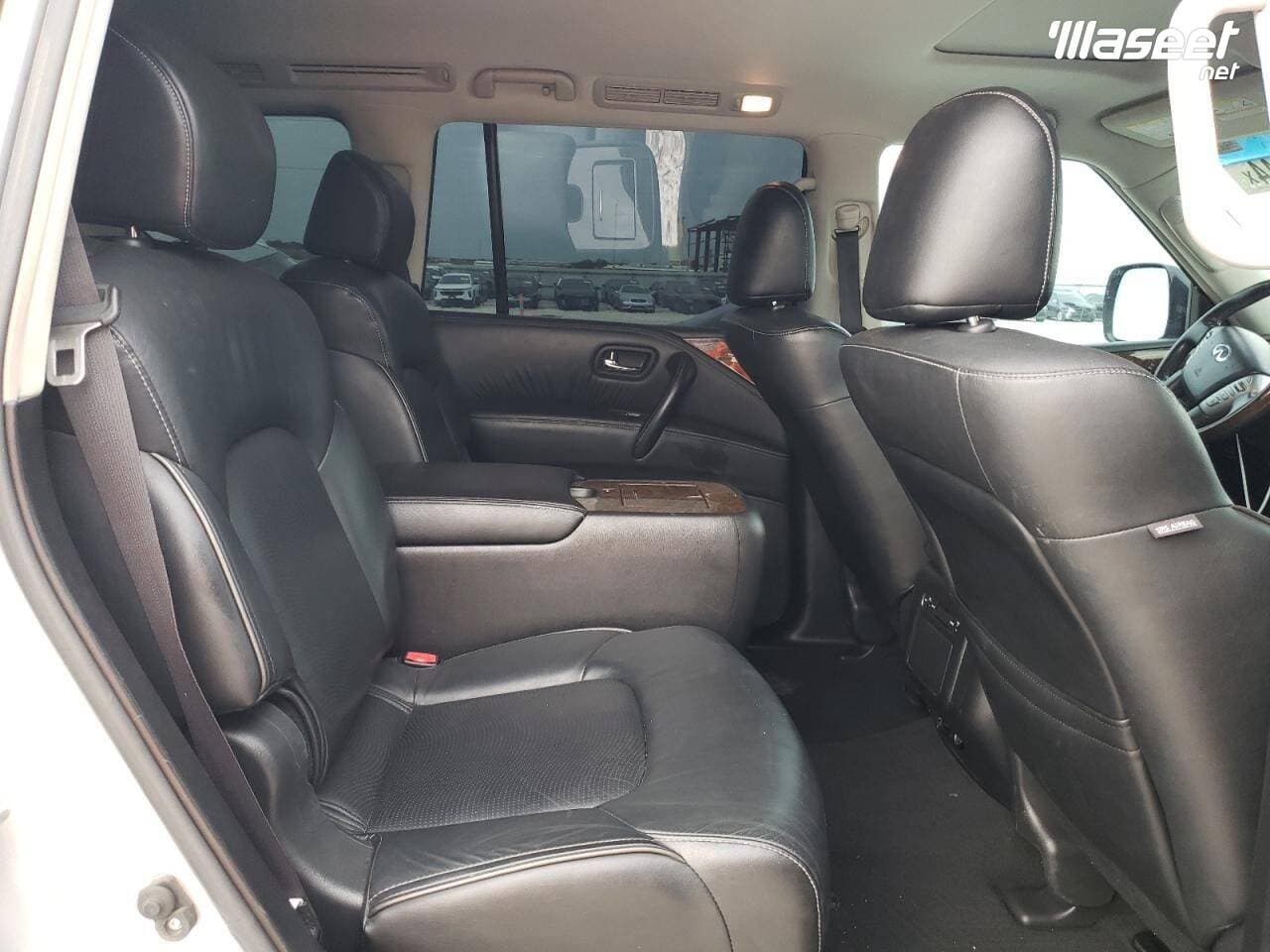 Infiniti QX80 model 2017 1