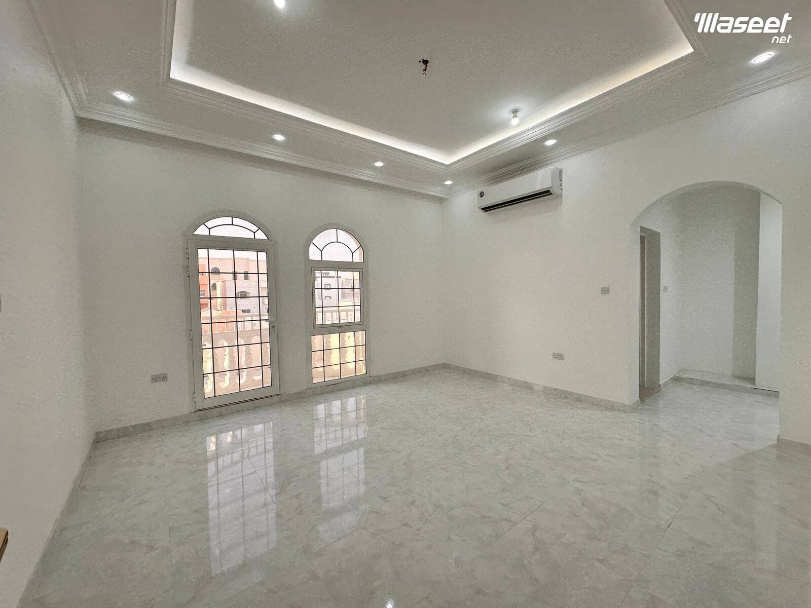 Standalone villa in Madina Al-Monawara in Riyadh 150000 dirhams 8