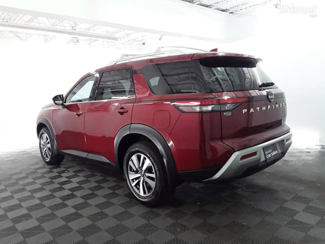 2022 Nissan Pathfinder SL 4WD