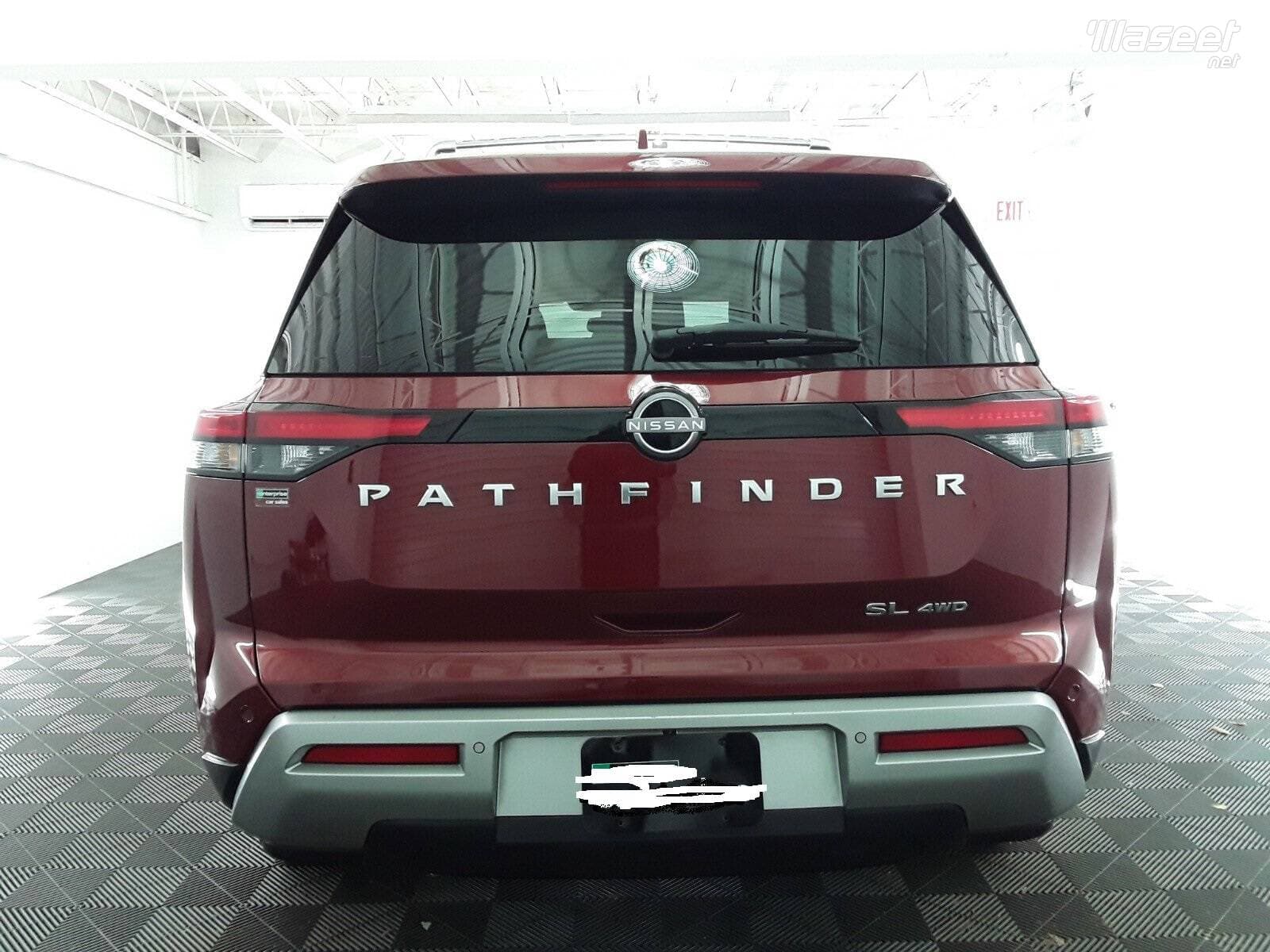 2022 Nissan Pathfinder SL 4WD 9