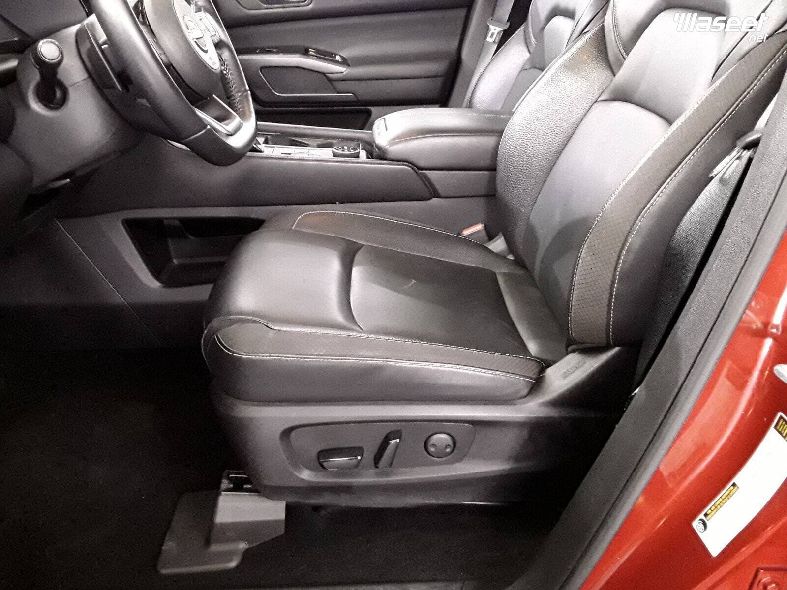 2022 Nissan Pathfinder SL 4WD 7