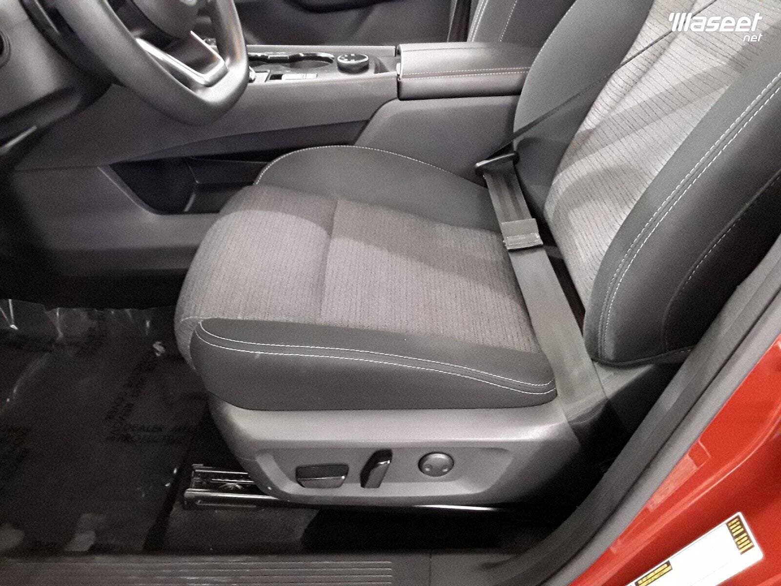 Nissan Rogue 2021 4