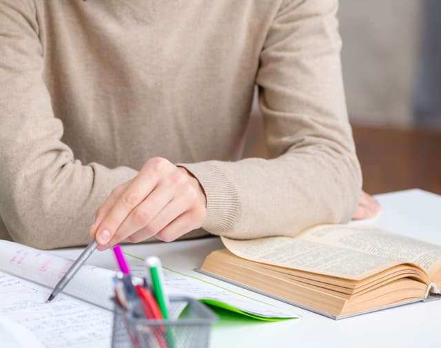 Home tutor in UAE