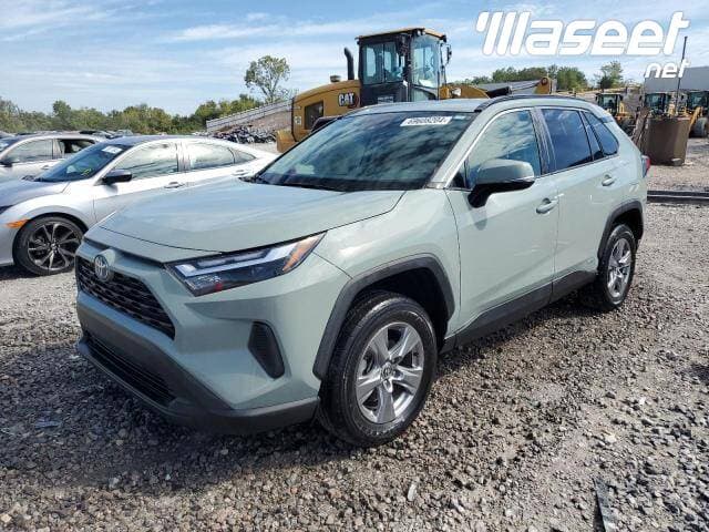 2022 TOYOTA RAV4 XLE 8