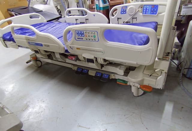 Electric automatic medical bed