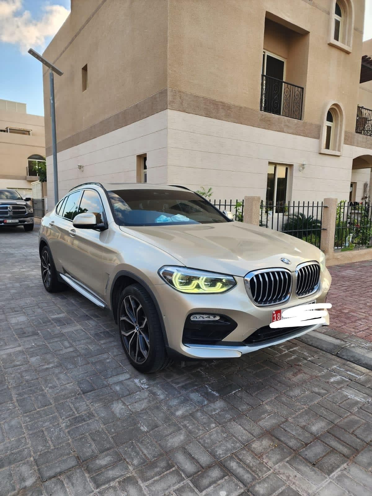 سيارة بي ام دبليو x4 30i m موديل 2019 0