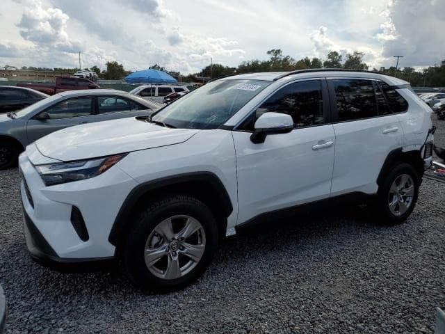 2022 Toyota RAV4, Xle 0