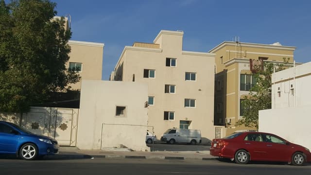 للبيع بنايه في ديرة