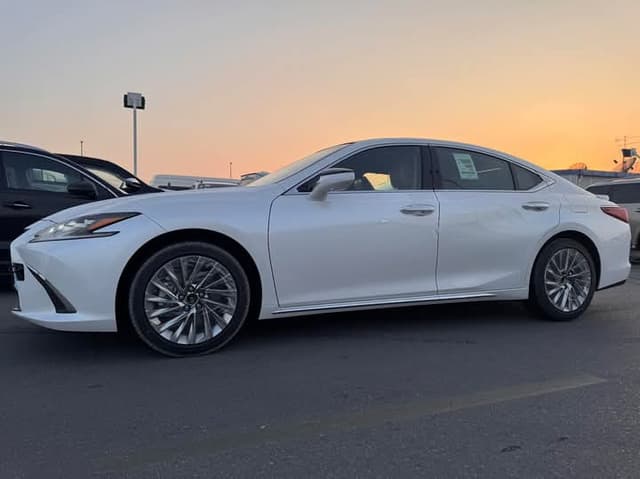 2024 Lexus ES 350 for sale in good condition