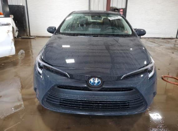 TOYOTA COROLLA 2024