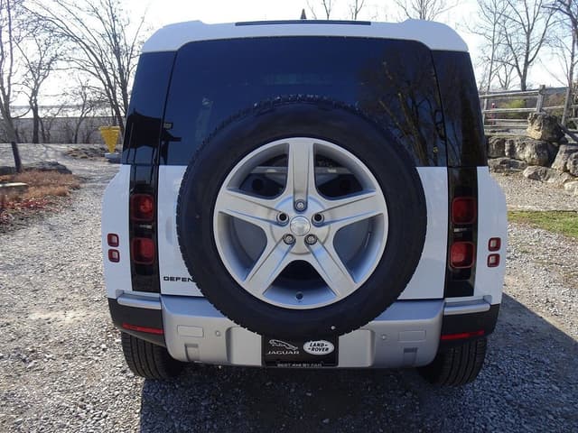 2024 Land Rover Defender 110 S