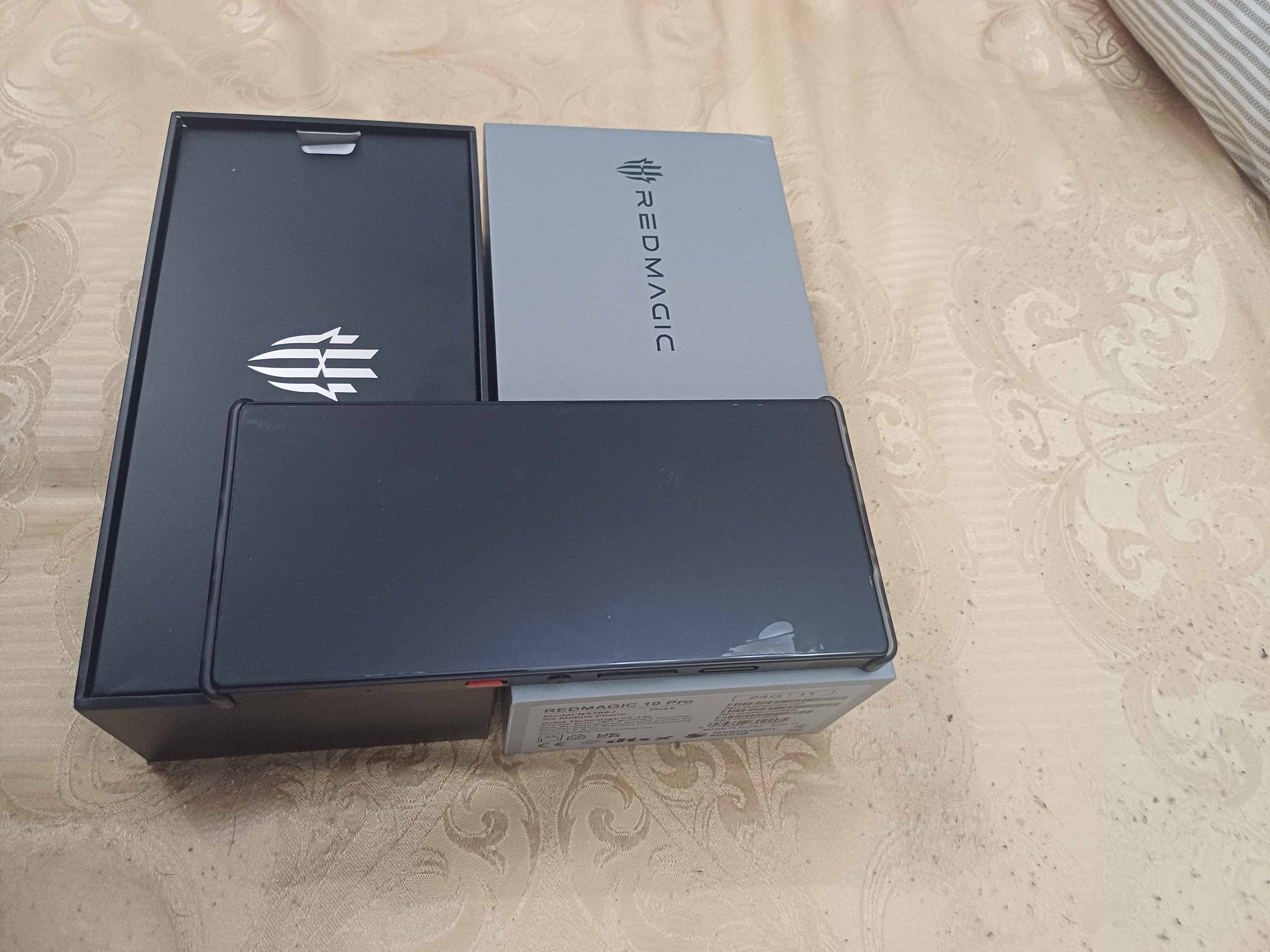 تلفون ريد ماجيك 10 برو  0