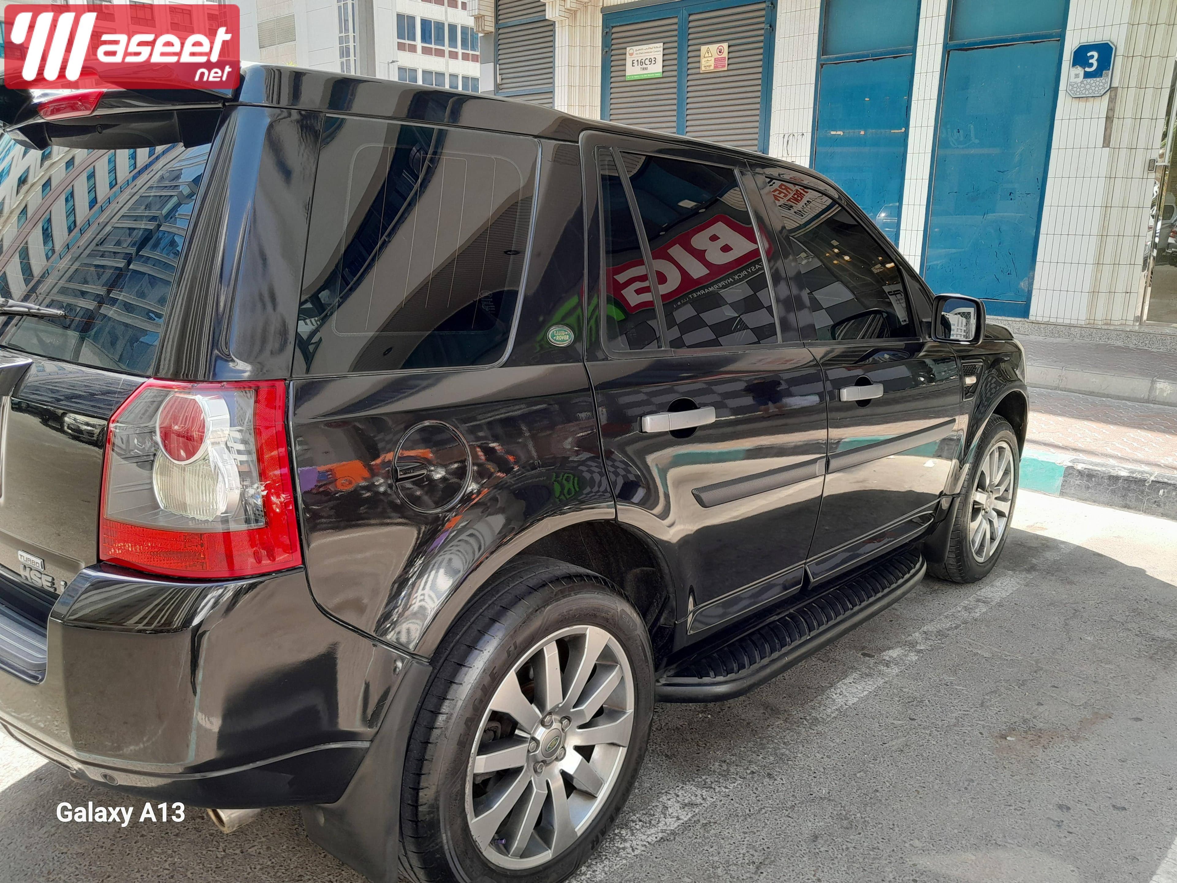 Land Rover LR2 model 2009 3