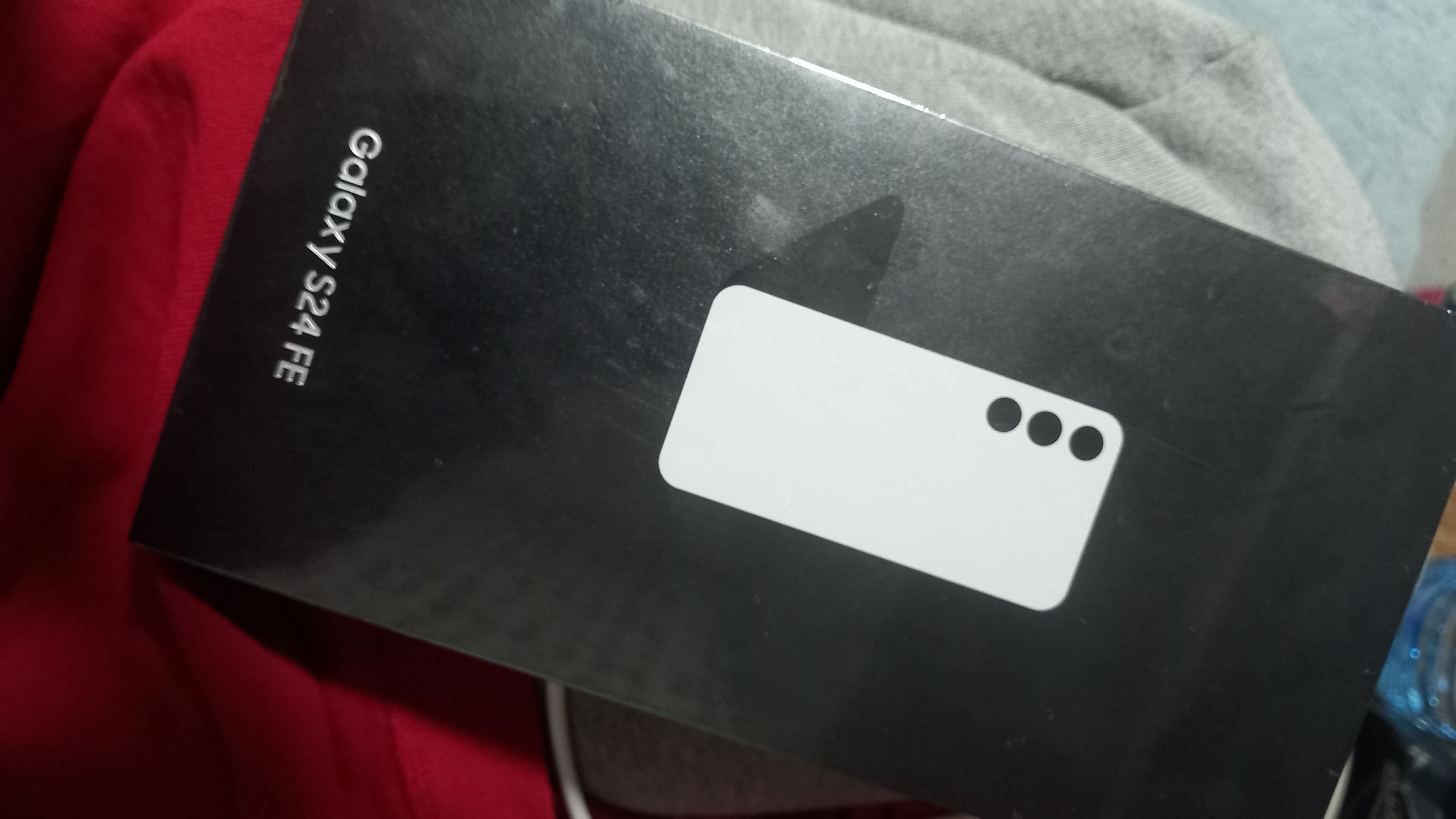 Galaxy S24 FE 0