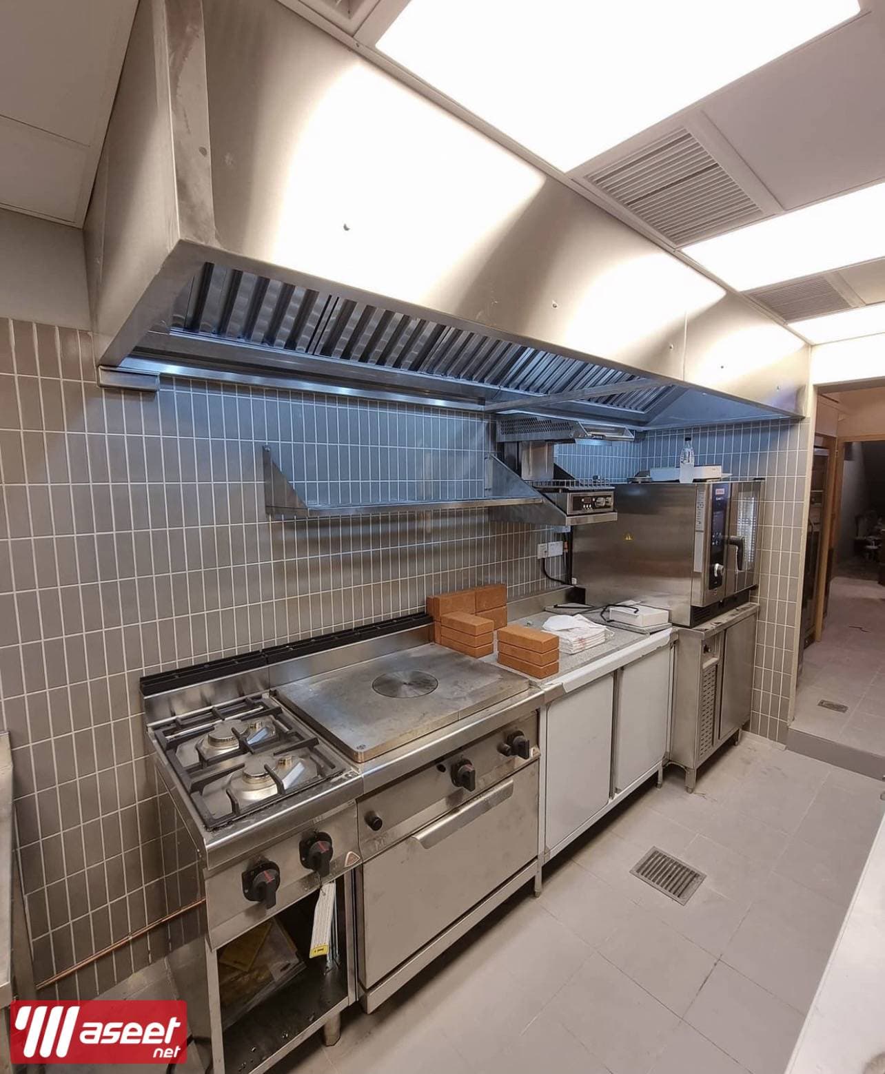 Selling kitchen equipment and commercial restaurants 2