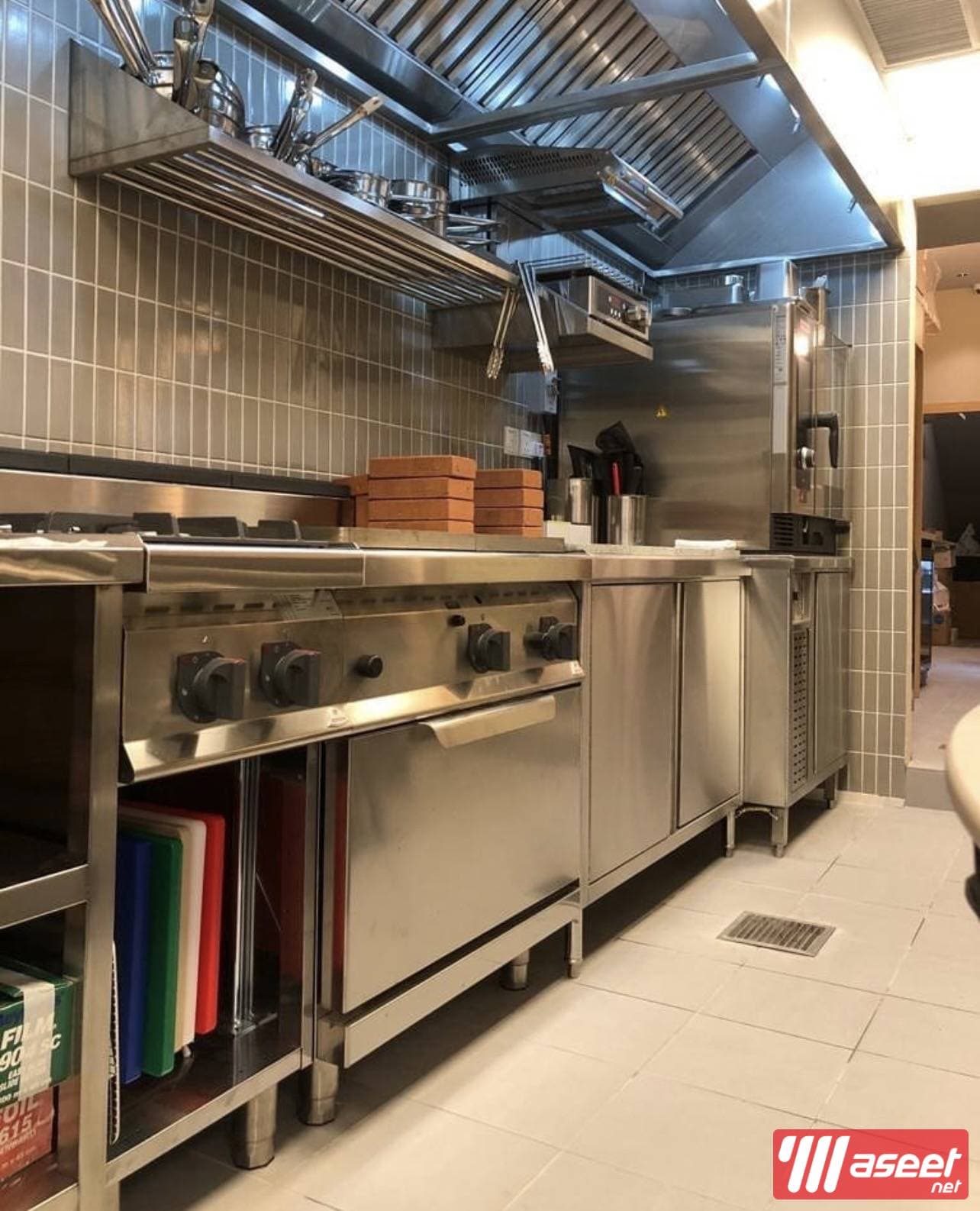Selling kitchen equipment and commercial restaurants 8