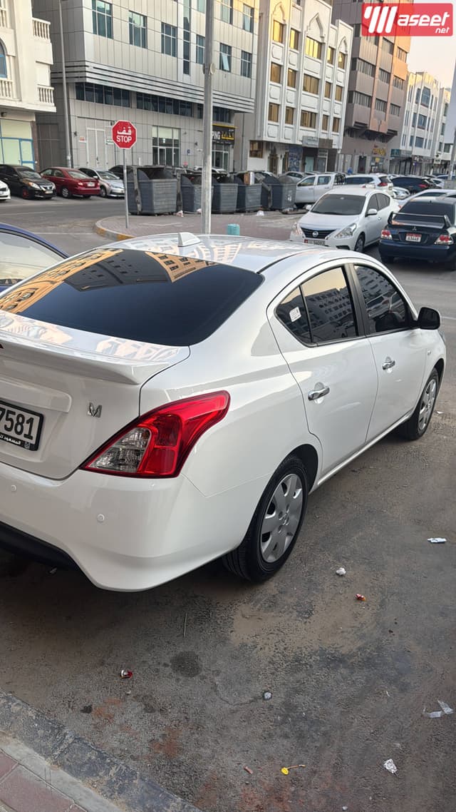 هوندا نيسان صني