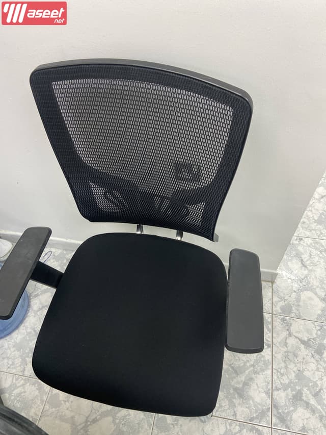 أثاث مكتب للبيع