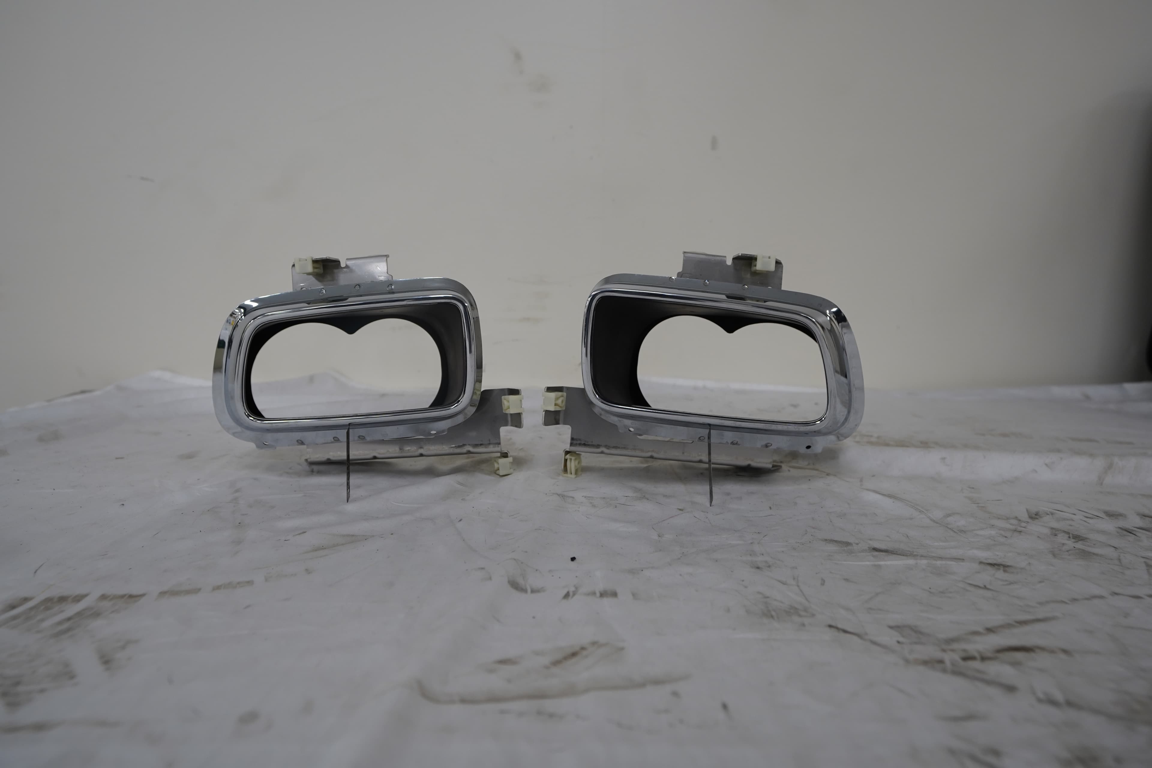 Rolls-Royce Cullinan rear exhaust pipe head 0