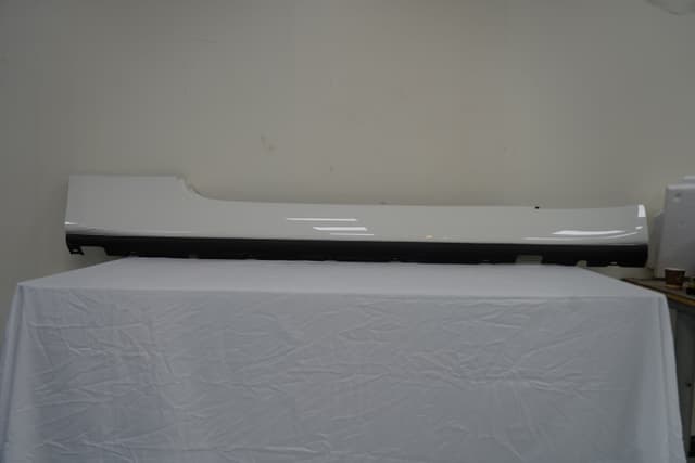 ROLLS ROYCE DAWN Side Trim Panel Sill Left Snow White OEM