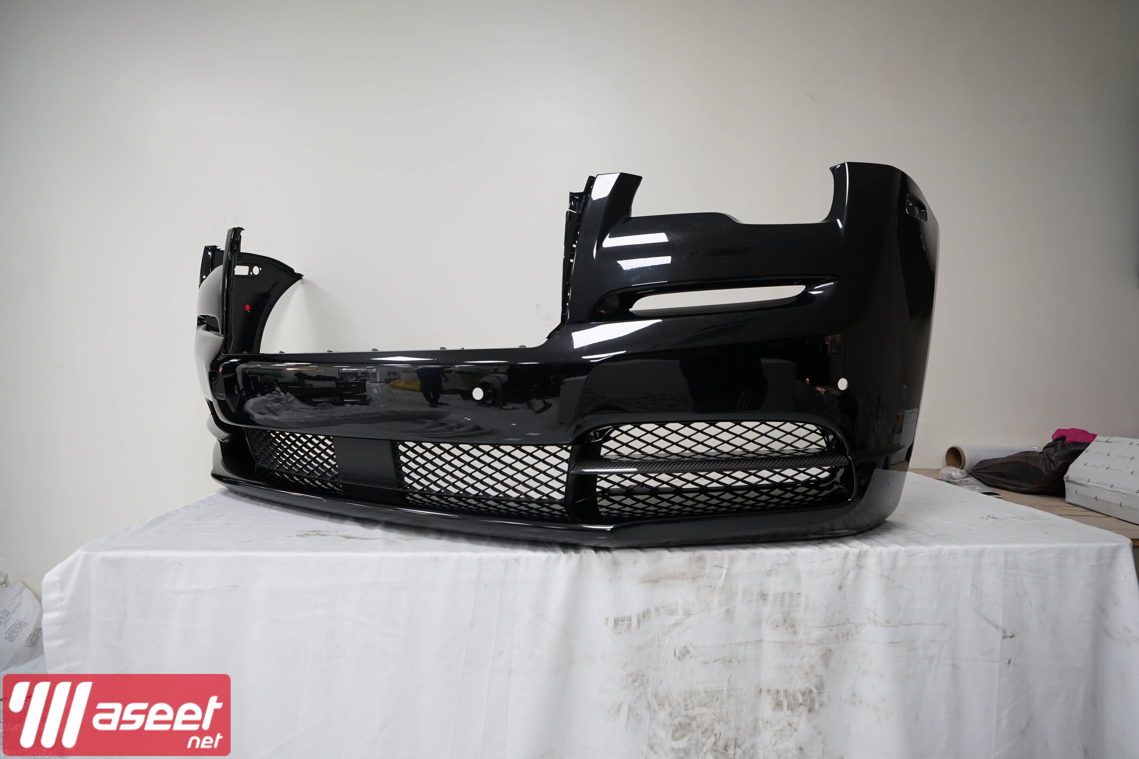 Rolls-Royce Wraith front bumper black  2