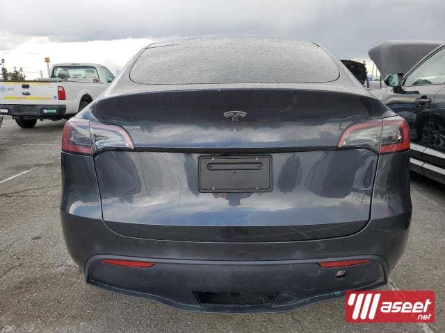 2024 Tesla Model Y 2024  3