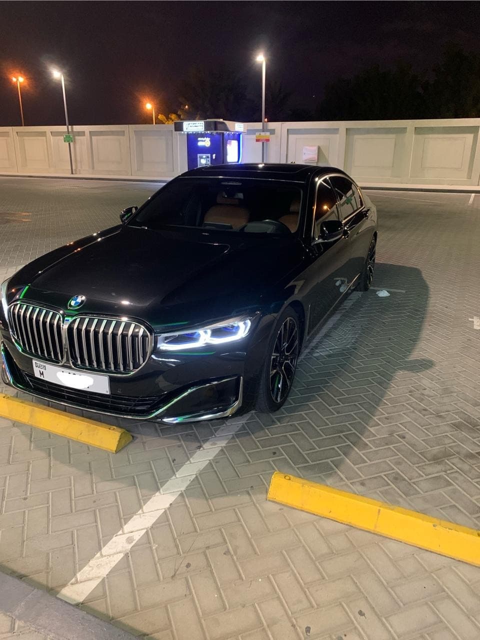 BMW 750Li 2021 0