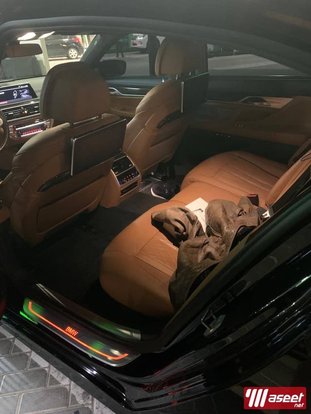 BMW 750Li 2021