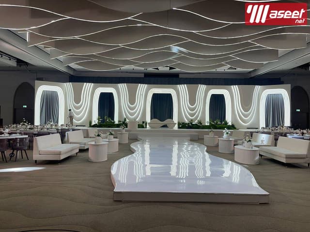 Organizing weddings
