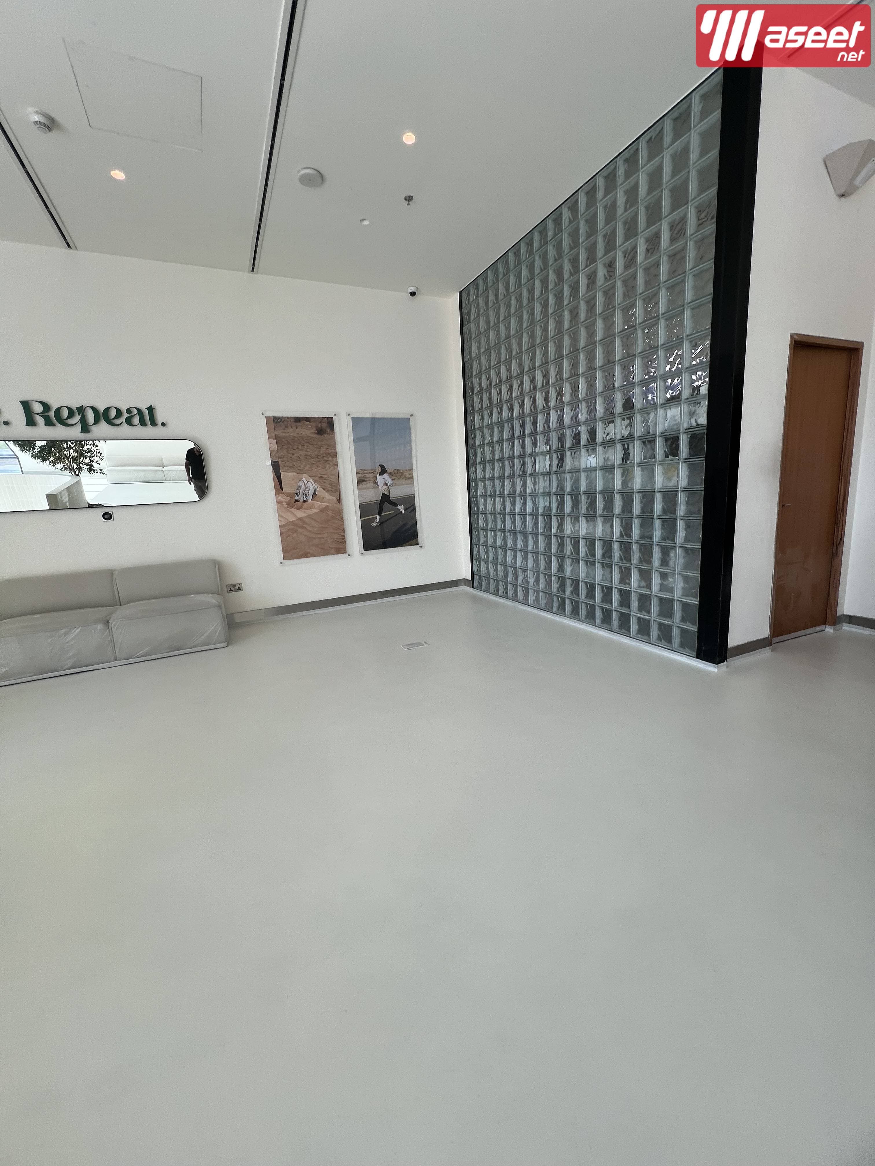 Microcement, epoxy and broken marble floors 1
