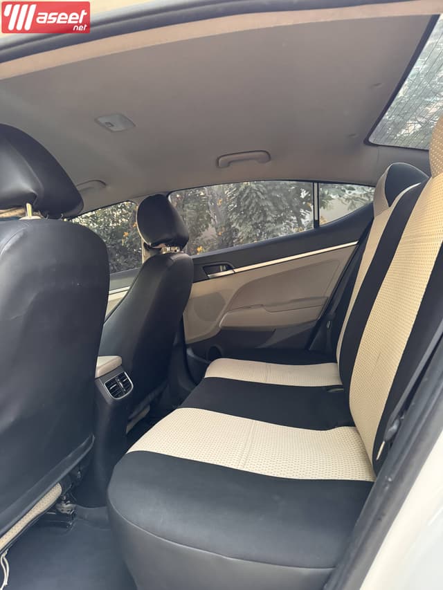Hyundai Elantra 2019  
