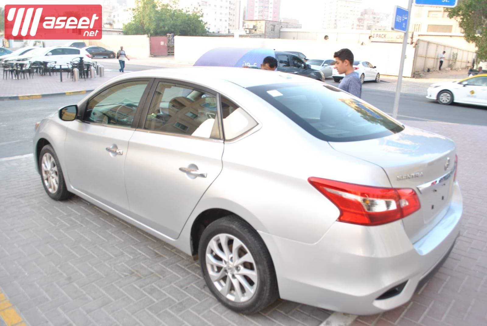 Nissan Sentra 2019 4