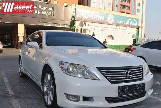 Lexus 460 LS model 2011