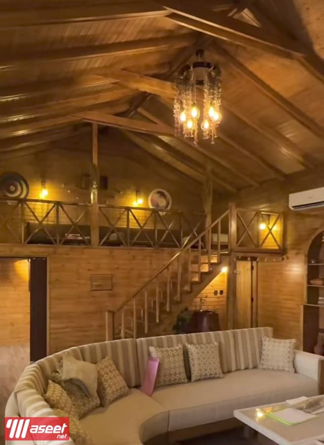 D.H. Company for the construction of huts, wooden boards and decorations**