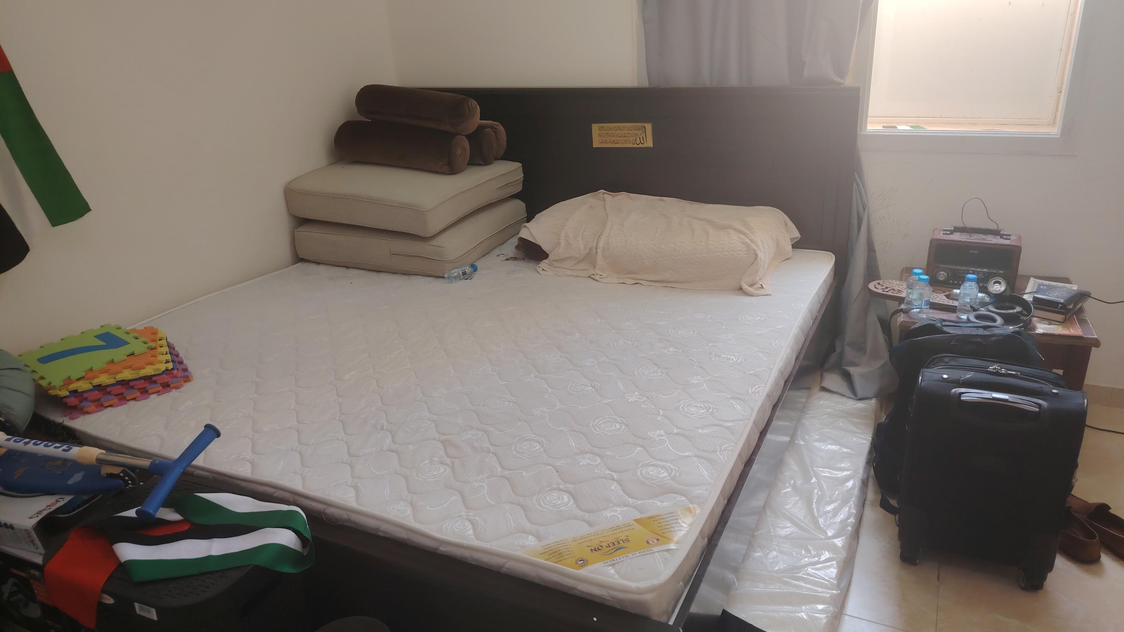 A large family bed 0