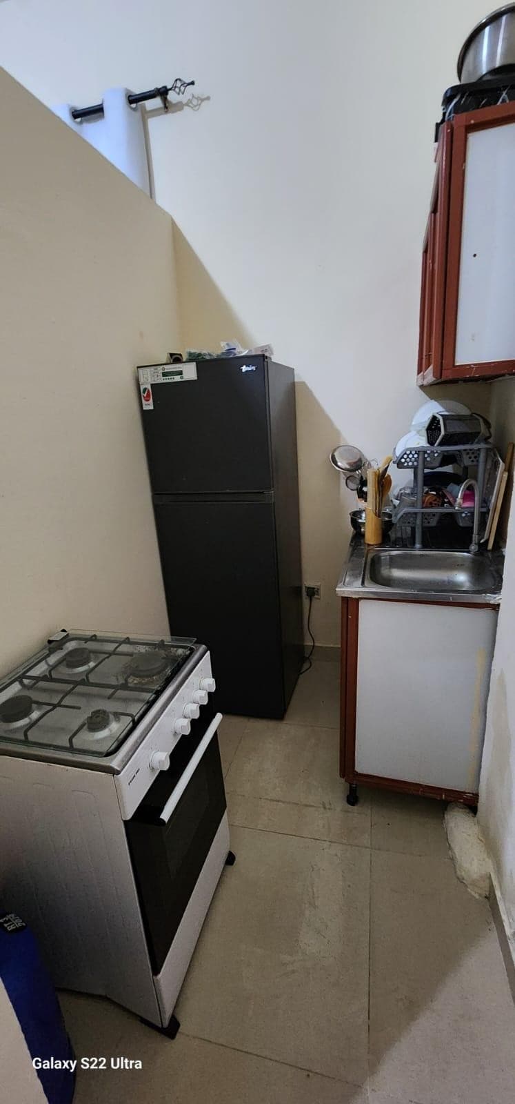For rent a furnished studio including water, electricity and maintenance overlooking 0